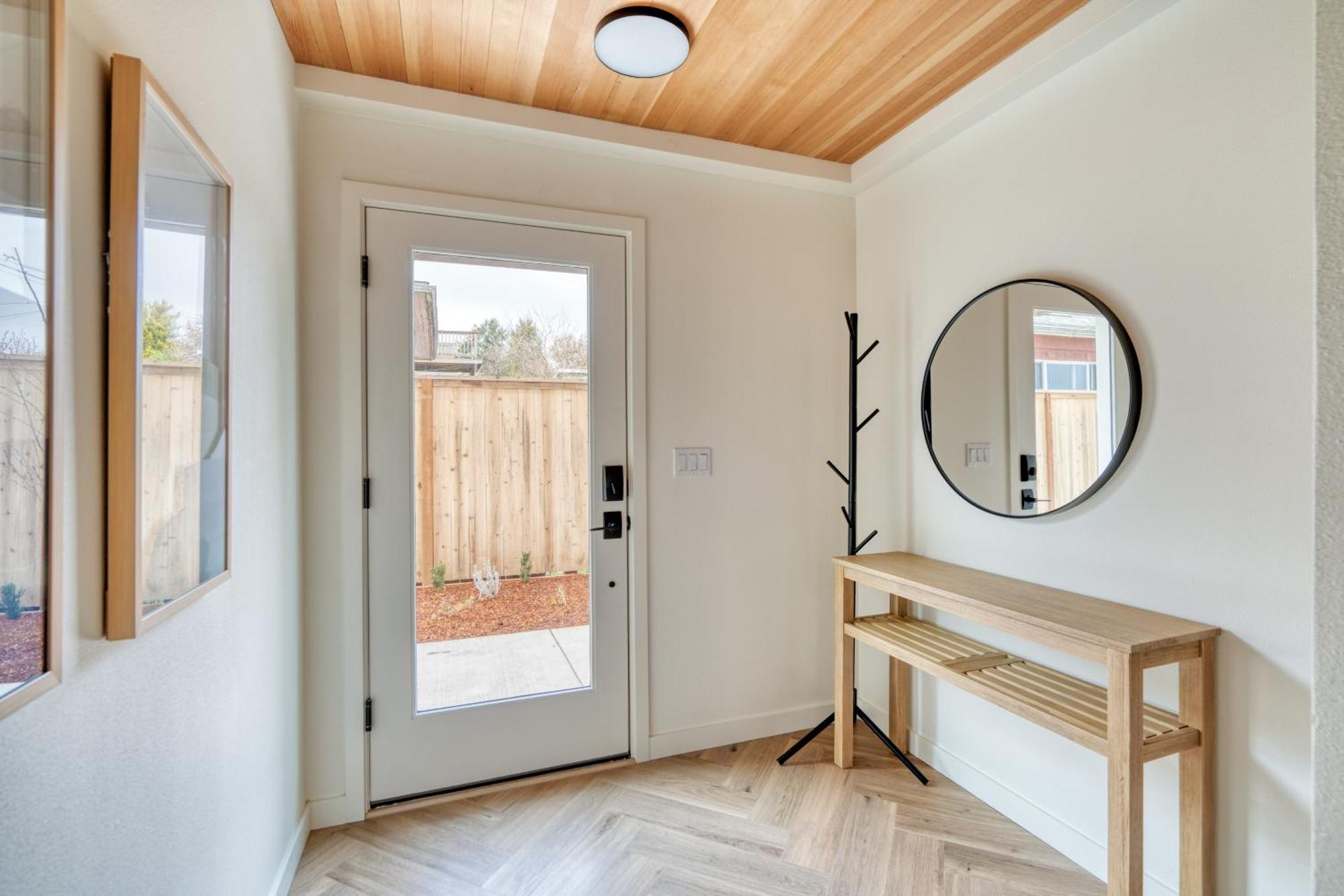 Alberta Arts District Hideaway- Stylish Townhome Holiday home *