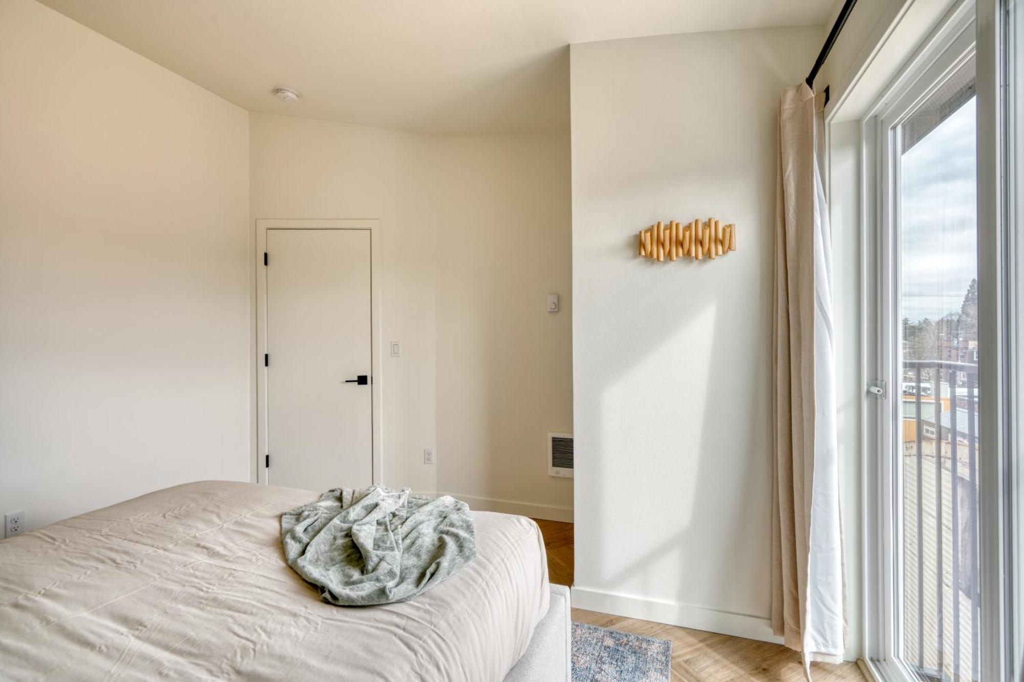 Alberta Arts District Hideaway- Stylish Townhome *