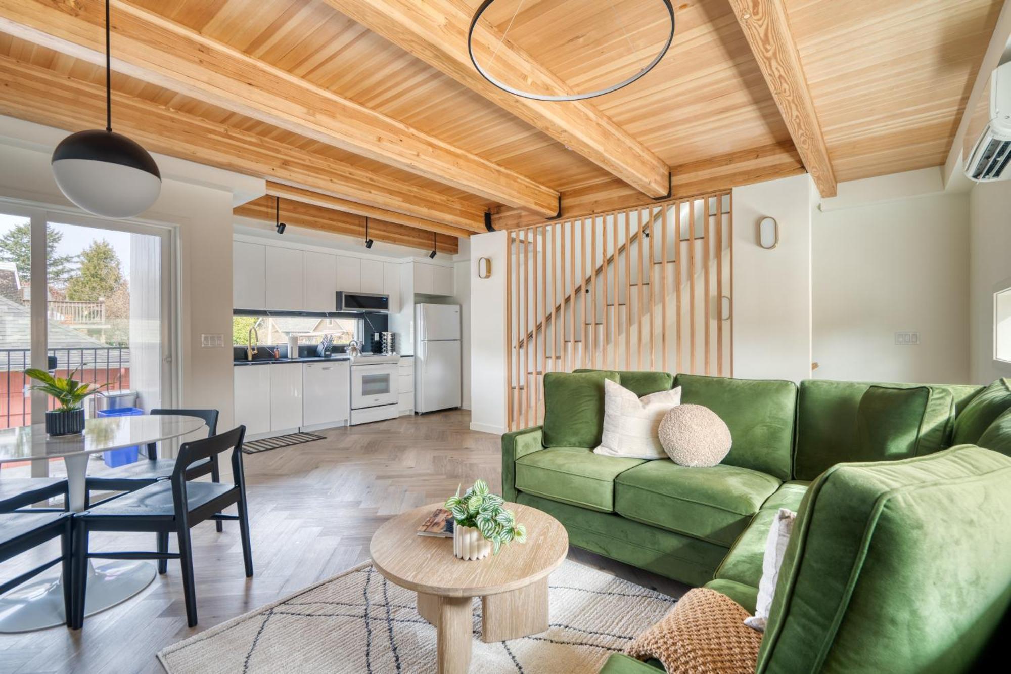 Alberta Arts District Hideaway- Stylish Townhome Holiday home *